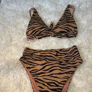 Aerie Bikini Set Print. Brand New! Size S.